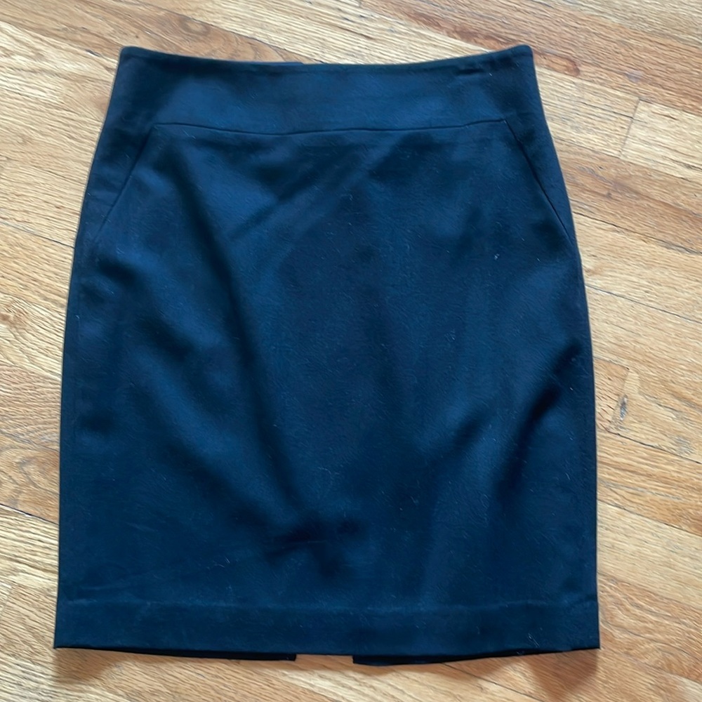 4 for $20 special 
Banana Republic Black Fully Lined Skirt w/Full Zipper in Back